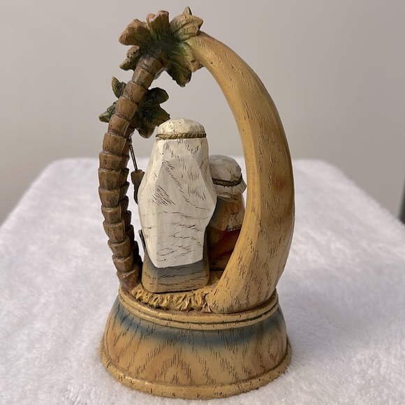 VTG ✝️ Table Top St. Nicholas square, Children’s First Navity Scene - Picture 4 of 7